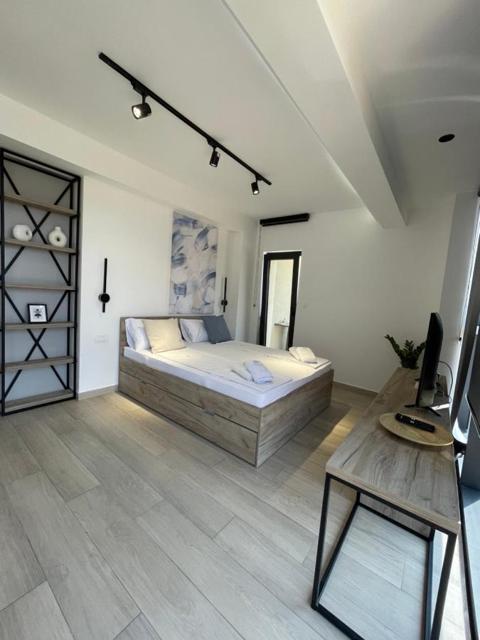 Dora Family Apartments Budva Ngoại thất bức ảnh