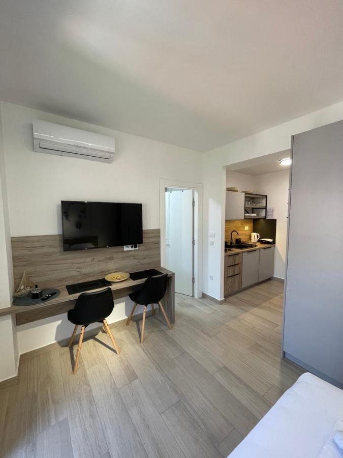 Dora Family Apartments Budva Ngoại thất bức ảnh