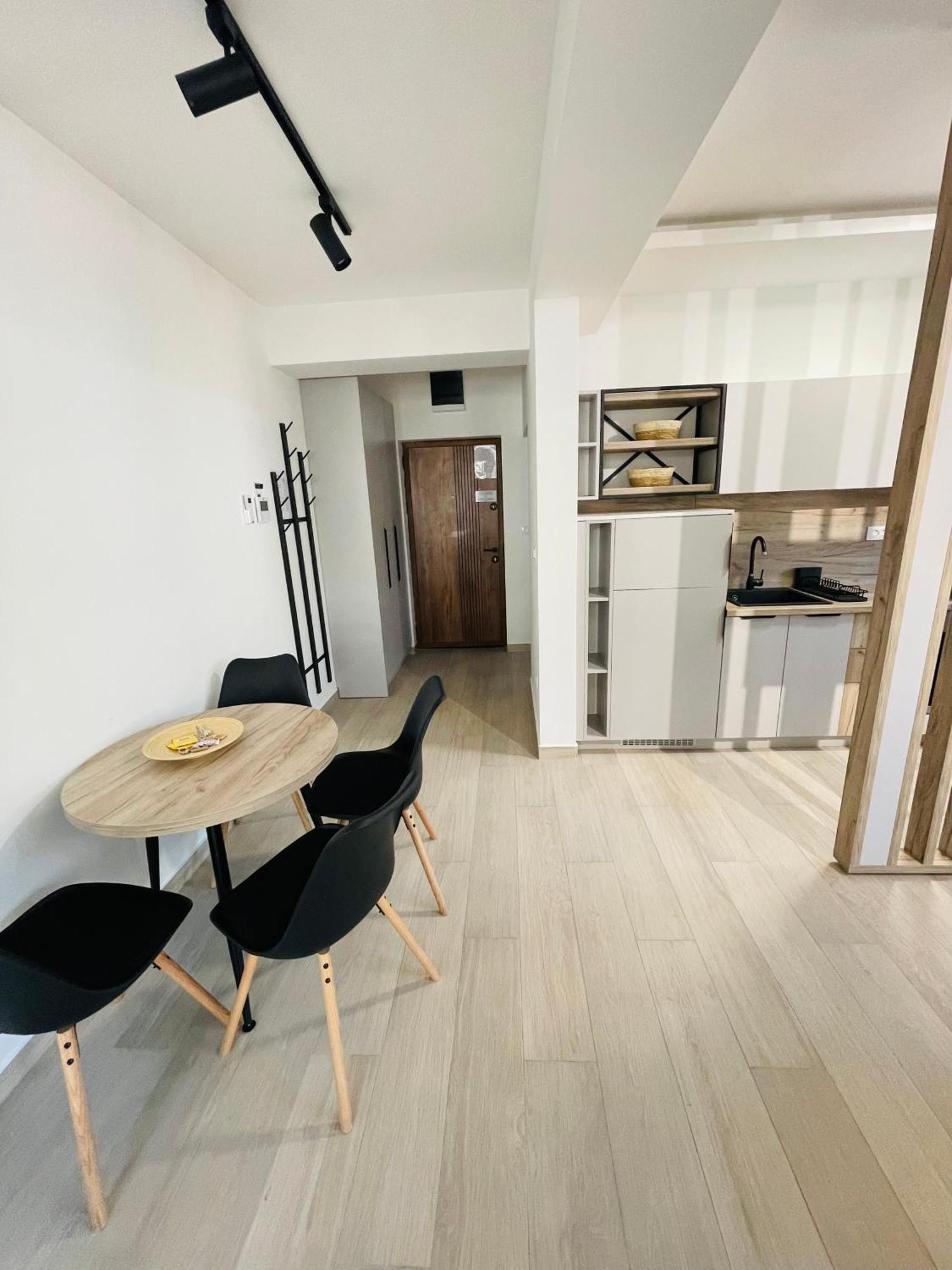 Dora Family Apartments Budva Ngoại thất bức ảnh