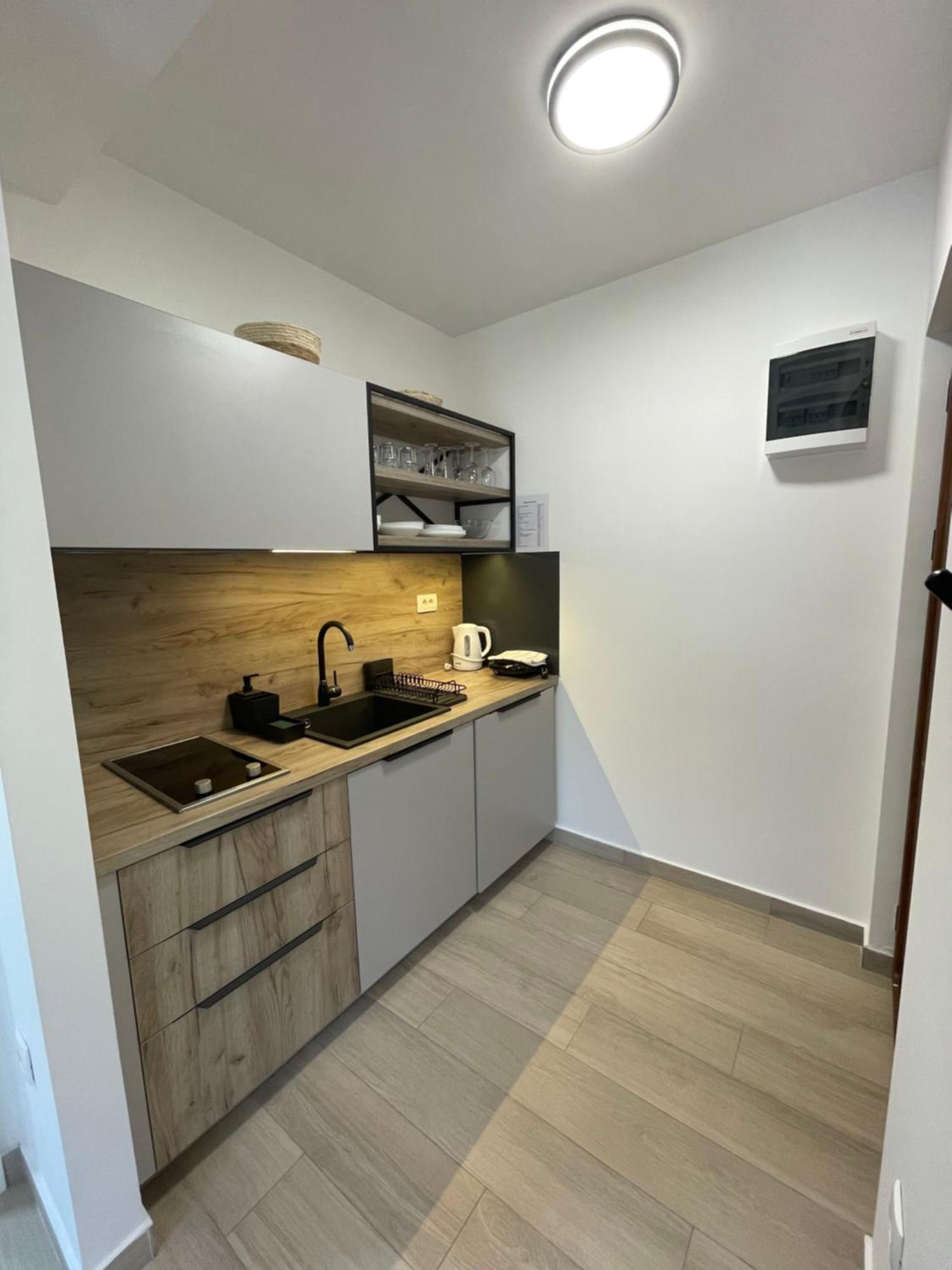 Dora Family Apartments Budva Ngoại thất bức ảnh