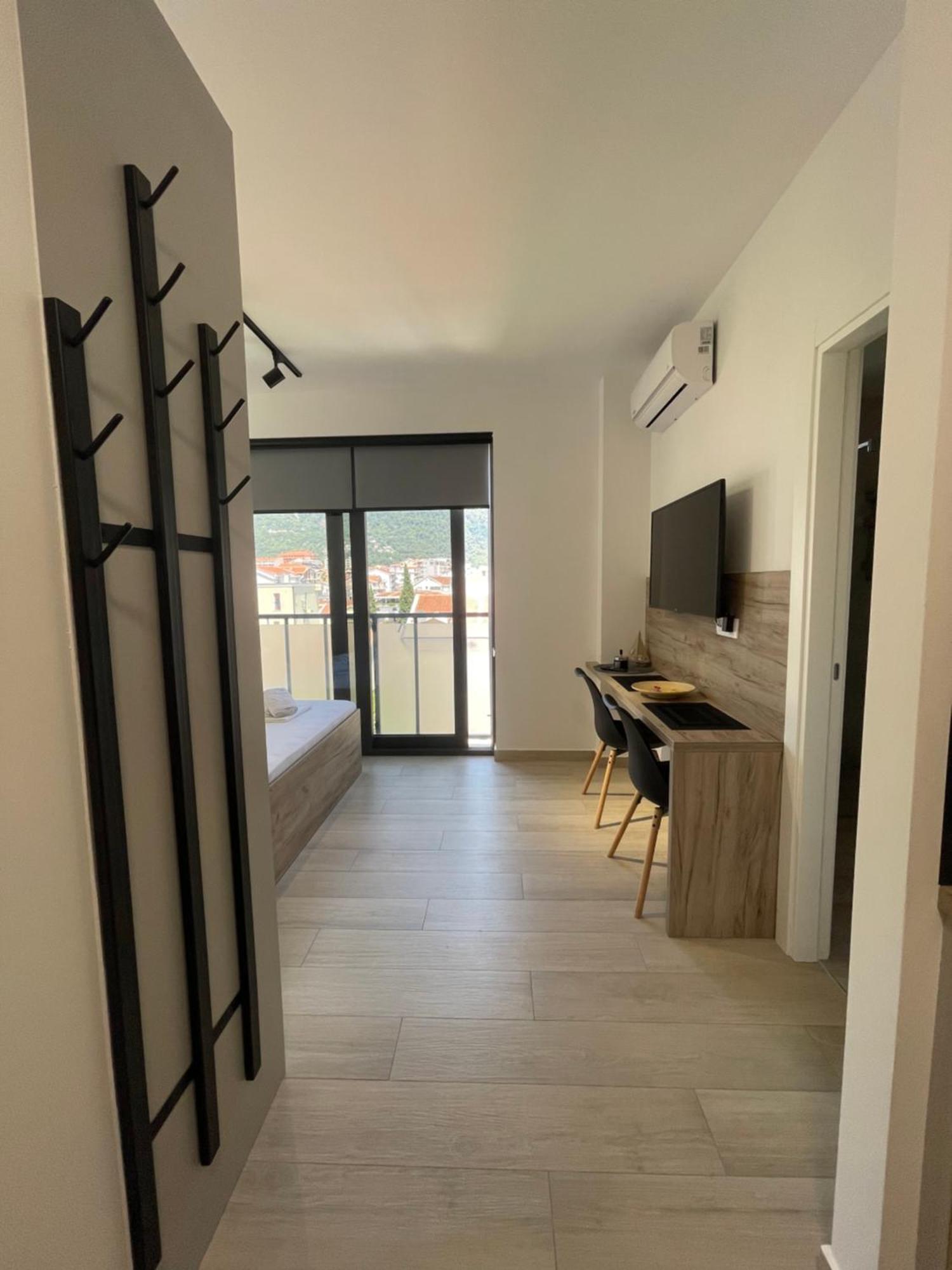 Dora Family Apartments Budva Ngoại thất bức ảnh